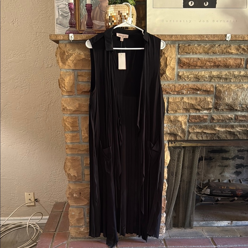 Black Sleeveless Duster Vest